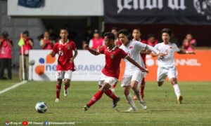 U16 Việt Nam bất ngờ được chủ nhà Indonesia tặng “bùa may mắn”