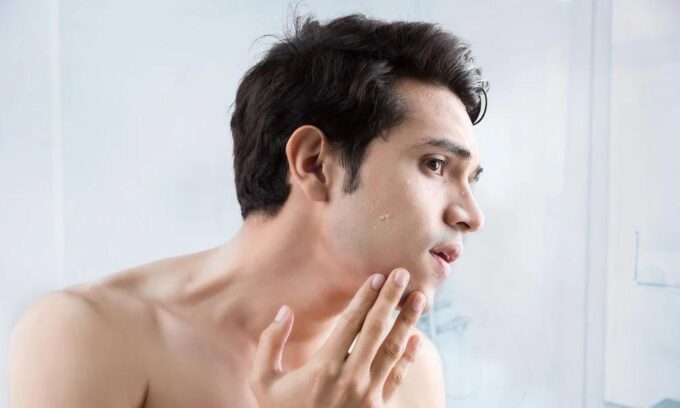 Đàn ông chăm da là ‘ẻo lả’?