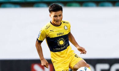 Quang Hải giúp Pau FC “hốt bạc”
