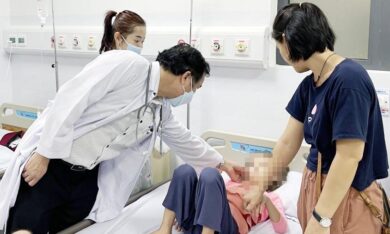 Khuẩn Salmonella nghi gây ra vụ hàng trăm học sinh nhập viện nguy hiểm ra sao?