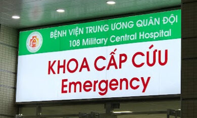 Hút gần 3 lít máu cấp cứu người đàn ông bị đâm thấu ngực
