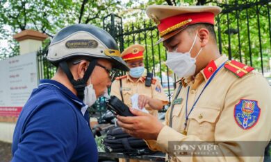 Mức phạt tài xế không chấp hành thổi nồng độ cồn năm 2023, CSGT có giữ xe không?