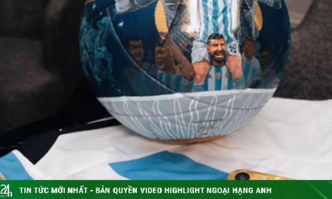 Lionel Messi chi gần 5 tỷ đồng mua 35 iPhone mạ vàng tặng tuyển Argentina