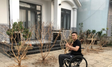 Khởi nghiệp từ những khúc “củi khô”, 9x Lâm Đồng có thu nhập hàng chục triệu đồng/tháng