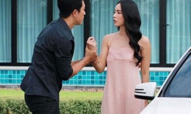 Đi mua cây cảnh chơi Tết, chồng gục ngã khi thấy vợ tay trong tay người đàn ông lớn tuổi