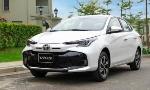Rời top xe bán chạy ở Việt Nam, chuyện gì xảy ra với Toyota?