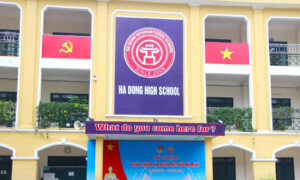 Thực hư việc trường ở Hà Nội tăng học phí, buộc học sinh thôi học nếu không nộp