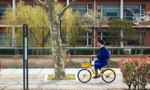 Học sinh Việt cuống cuồng ôn thi vào đại học Trung Quốc