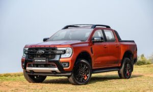 Ford Ranger vẫn bất bại, bán chạy gấp 30 lần Isuzu D-Max