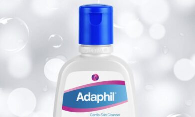 Thu hồi toàn quốc lô sữa rửa mặt Adaphil, dầu bôi da không đạt chất lượng