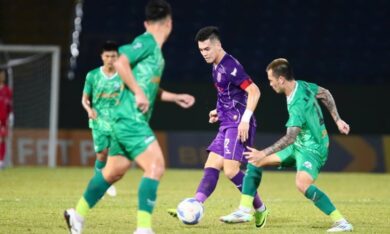HLV Kim Sang-sik loại Tiến Linh khỏi ĐT Việt Nam?