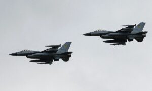 Chiến thuật phòng thủ khiến phi công F-16 Ukraine mạo hiểm tính mạng