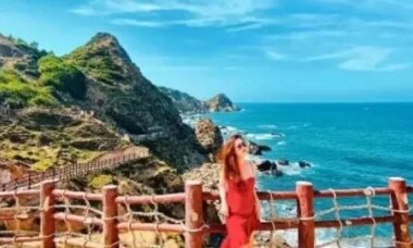Về Gia Lai và Đắk Lắk ngắm voi rừng, săn cá voi giữa biển