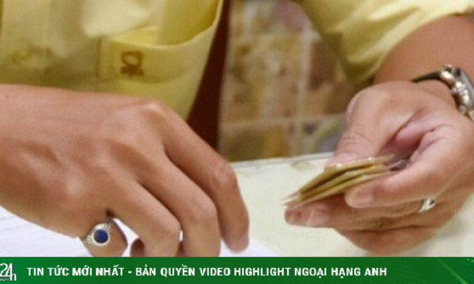 Sáng 16-8, nhiều tiệm vàng nhỏ đẩy giá vàng miếng SJC lên cao kỷ lục