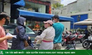 Vì sao nhiều người vẫn xếp hàng mua vàng dù giá ở vùng đỉnh chót vót?