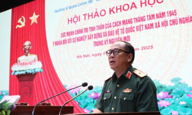 Bồi dưỡng sức mạnh chính trị, cấp trên làm gương cho cấp dưới