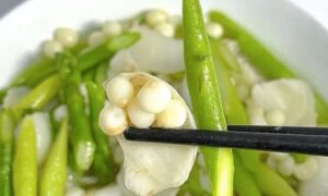 Xào 3 loại rau này cùng nhau thành món ngon thanh nhiệt, hạ hỏa, tăng cường miễn dịch, 2 loại ít người biết