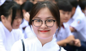 Tiền đồng phục đầu năm học lên tới 3,6 triệu, phụ huynh ước chỉ ‘1 bộ, 1 mẫu’