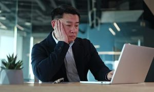Hàn Quốc cấm nam giới trên 50 tuổi vào quán bar vì gây phiền toái
