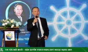 Bỏ túi gần 150 tỷ đồng trong một ngày, tài sản đại gia 71 tuổi vượt 4.450 tỷ đồng