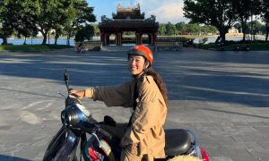 Cô gái Nhật đi vòng quanh thế giới 1 mình: 70 ngày xuyên Việt bằng Vespa