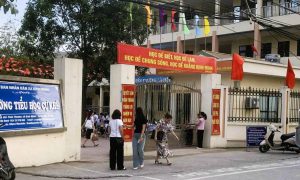 Trường ở Hà Nội yêu cầu học sinh mang cơm trưa, nhiều phụ huynh cho con nghỉ học