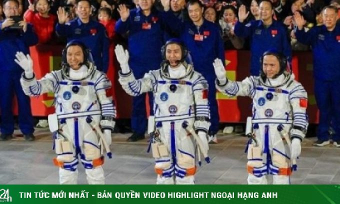 Tình cảnh của phi hành đoàn Trung Quốc nhường tàu giải cứu