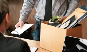 Xin nghỉ việc trước hay sau dịp lễ, Tết sẽ lợi hơn?