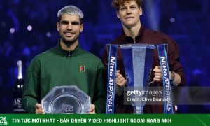 Sinner lập kỷ lục tiền thưởng cá nhân, Alcaraz chấn thương khiến fan lo lắng