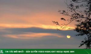 Theo chân giới trẻ lên Đồn Đèn đón bình minh và săn biển mây tuyệt đẹp